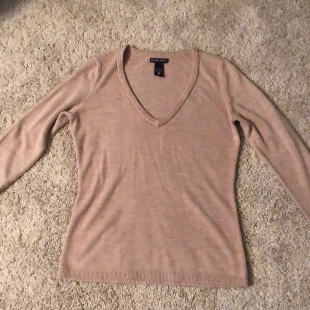 NY & Co tan v neck sweater